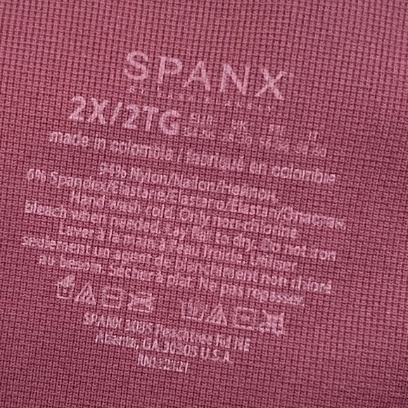 Spandex Woman's Plus-Size Look At Me Now Red & Black Camo Leggings Sz 2x - Picture 6 of 6